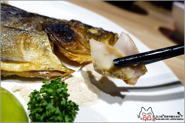 【新竹】魚町丼飯(東大店),CP高平價消費料多食材鮮美又好吃,值得再訪的口袋名單,平日用餐小雀幸天婦羅第二份只要,不點實在對不起自己,錯過你就藍瘦香菇了