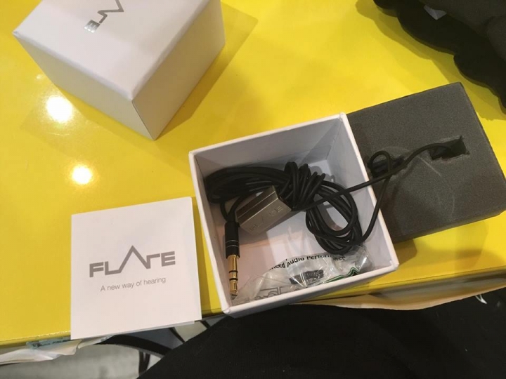 冷門的英國好聲 FLARE R2系列 遲來的二哥R2-S開箱