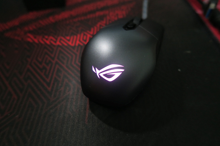 入門好用的ROG Strix Impact使用心得