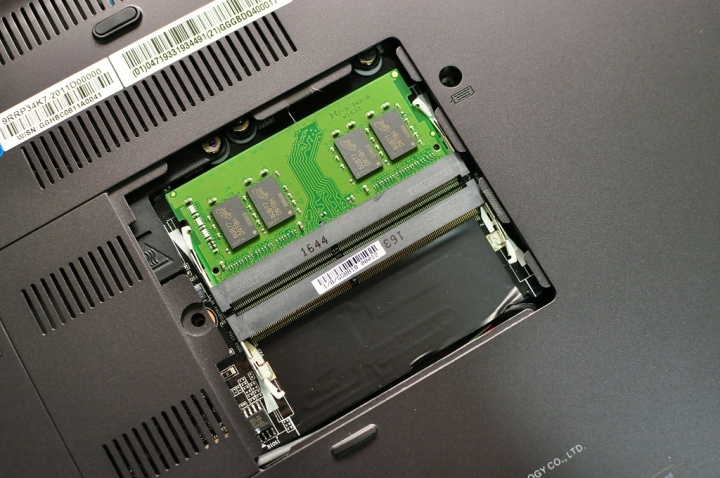GIGABYTE P34K V7,搭配GTX1050 TI,讓效能持平桌機