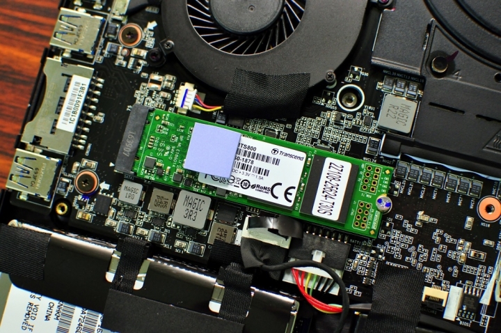 GIGABYTE P34K V7,搭配GTX1050 TI,讓效能持平桌機