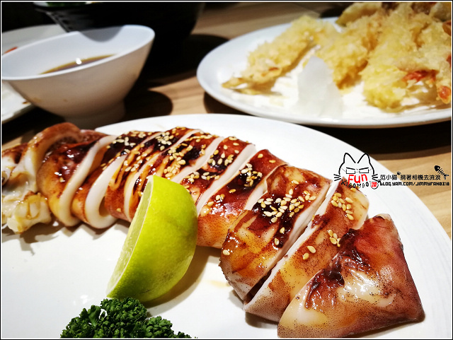 【新竹】魚町丼飯(東大店),CP高平價消費料多食材鮮美又好吃,值得再訪的口袋名單,平日用餐小雀幸天婦羅第二份只要,不點實在對不起自己,錯過你就藍瘦香菇了