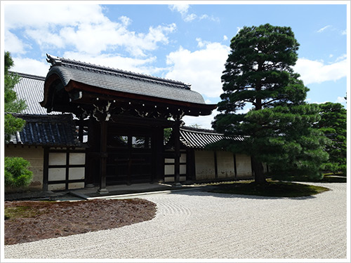 〈關西親子自助行〉Day5:渡月橋 - 古都芋本舗 - 野宮神社 - 天龍寺 - 竹林步道 - 嵐山小火車 - 午餐(嵯峨とうふ 稲) - 梅田.焼肉の牛太