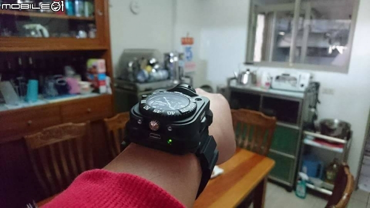 SureFire 2211 Luminox 錶身與燈分解