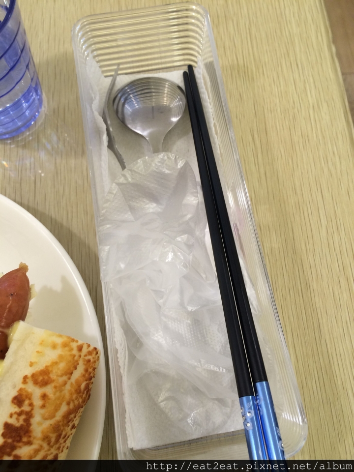 《新北板橋》 新埔站 莫拉Q複合餐飲/早午餐、日式丼飯、咖啡茶飲等