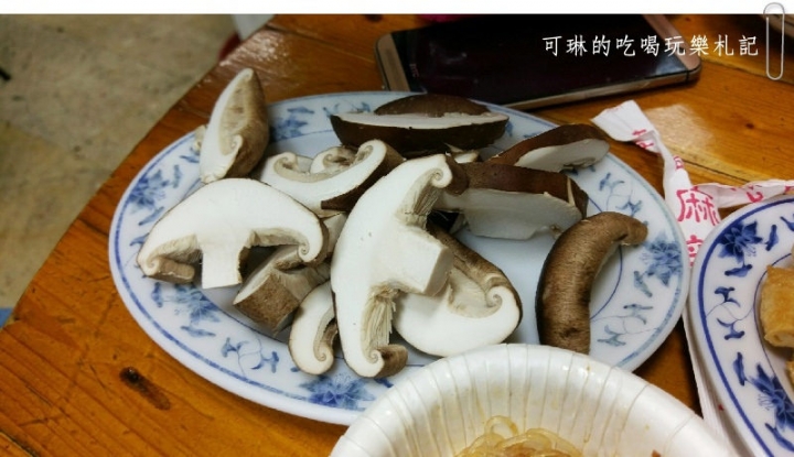 台灣麻辣火鍋消夜創始店-台北藍記麻辣火鍋‧油條、豆腐皮