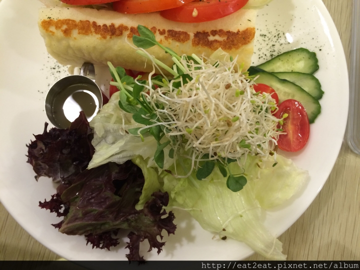 《新北板橋》 新埔站 莫拉Q複合餐飲/早午餐、日式丼飯、咖啡茶飲等