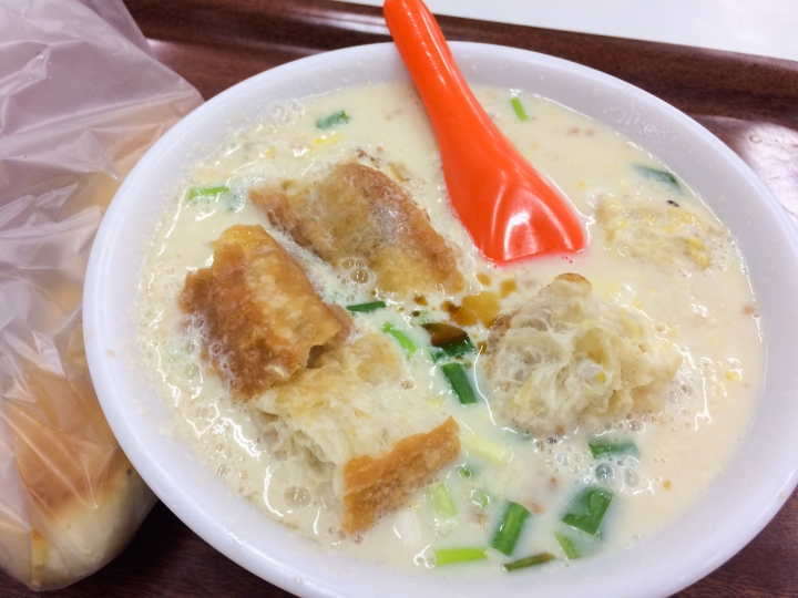 【美食。食記】台北 內湖區 油煙頗重 豆漿焦香 來來豆漿 輕食 早午餐 豆漿 中式點心