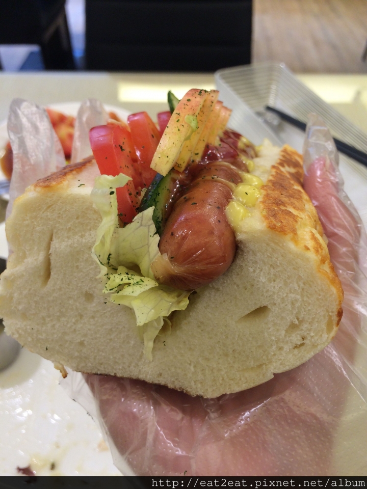 《新北板橋》 新埔站 莫拉Q複合餐飲/早午餐、日式丼飯、咖啡茶飲等