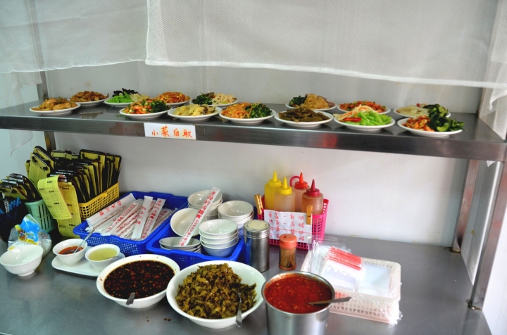 台中食記,北屯區【老向的店】,超人氣小吃,餐點超多元,必訪神店