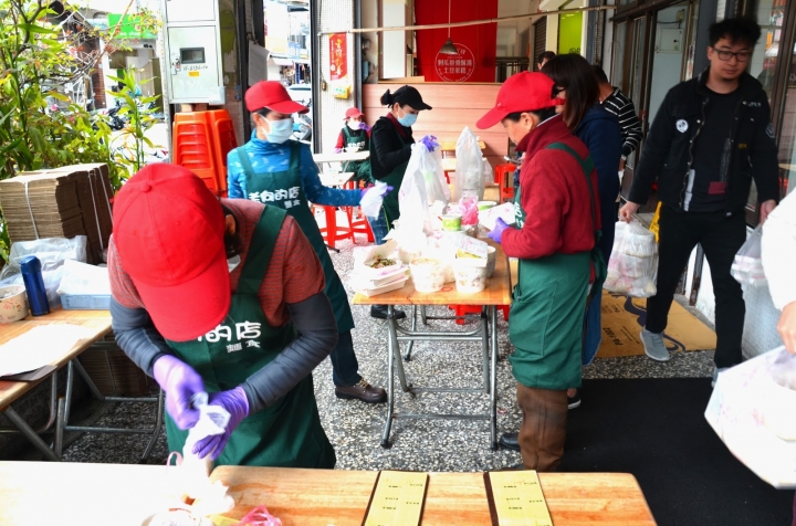 台中食記,北屯區【老向的店】,超人氣小吃,餐點超多元,必訪神店