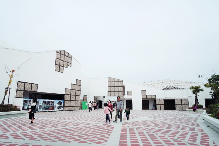 【台南安南】『台江國家公園管理處』私房景點♡台南好好拍特色遊客中心,鹹鹹海水與水上高腳白屋│IG 最新打卡拍照熱門景點