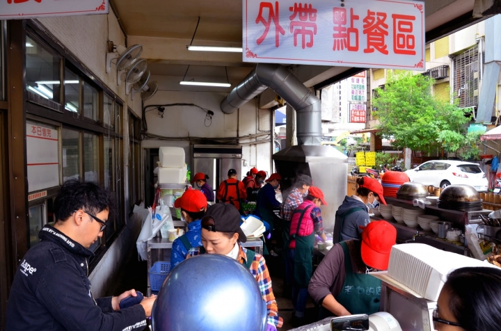 台中食記,北屯區【老向的店】,超人氣小吃,餐點超多元,必訪神店