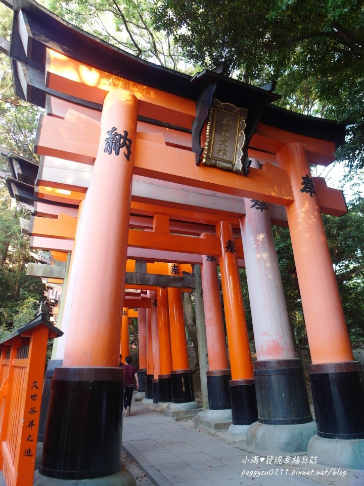 (京都景點) 伏見稻荷大社 ❤ 終於見到藝妓回憶錄千本鳥居場景好感動~