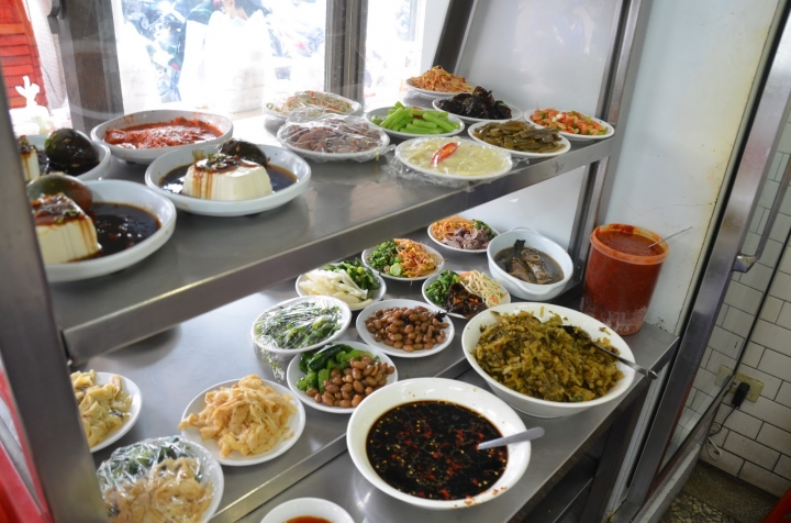 台中食記,北屯區【老向的店】,超人氣小吃,餐點超多元,必訪神店
