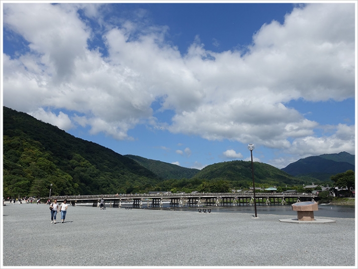 〈關西親子自助行〉Day5:渡月橋 - 古都芋本舗 - 野宮神社 - 天龍寺 - 竹林步道 - 嵐山小火車 - 午餐(嵯峨とうふ 稲) - 梅田.焼肉の牛太