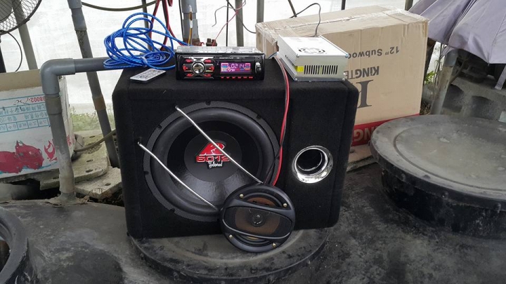 汽車重低音改成家用(已配好,但是還有一些問題)
