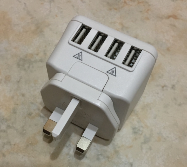 多輸出充電器開箱分享
