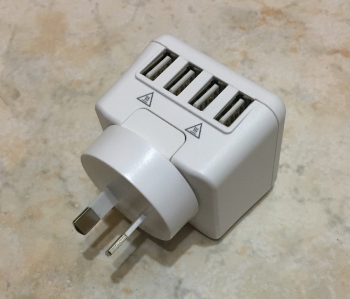 多輸出充電器開箱分享