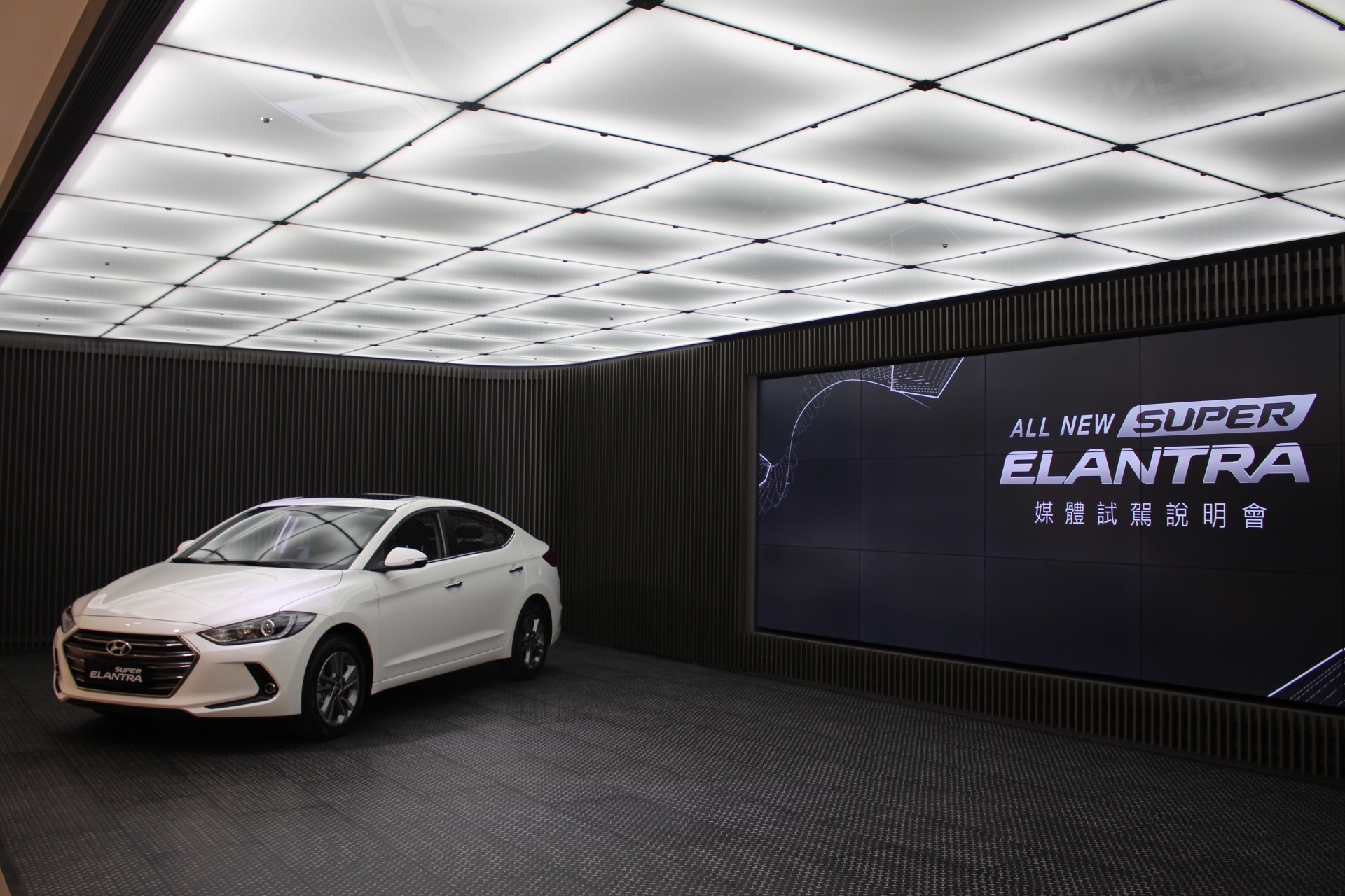 (6色全發+特仕版)「洗鍊歐風 超級進化」Hyundai Super Elnatra 試駕體驗分享