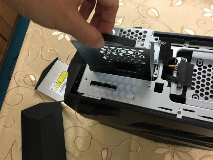 微星 MSI Aegis X3 不專業開箱評測文