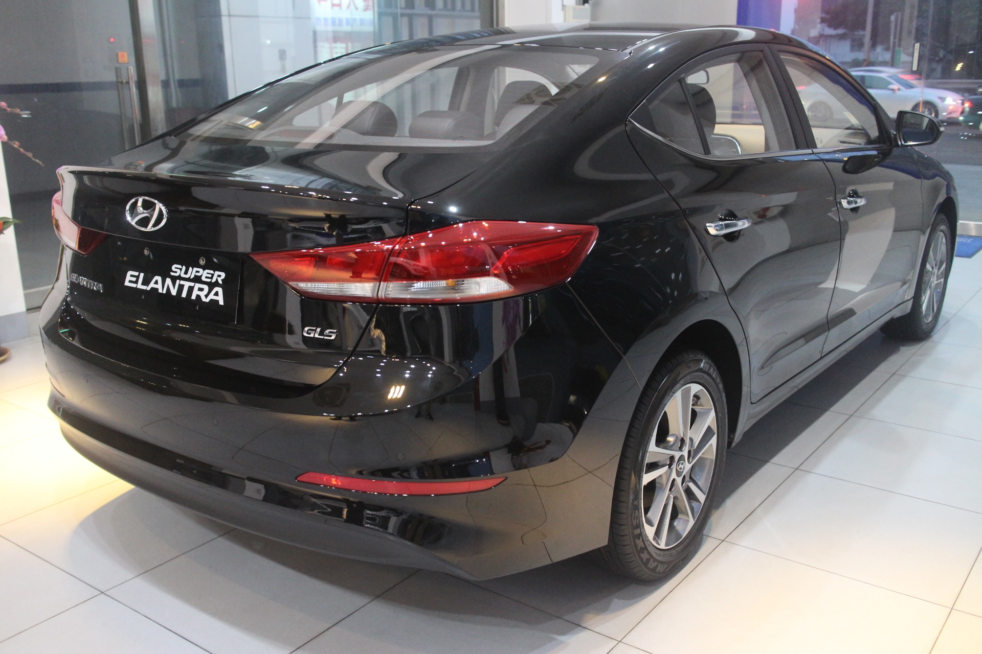 (6色全發+特仕版)「洗鍊歐風 超級進化」Hyundai Super Elnatra 試駕體驗分享