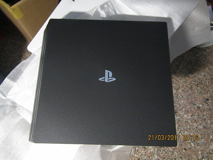 PS4 pro 開箱
