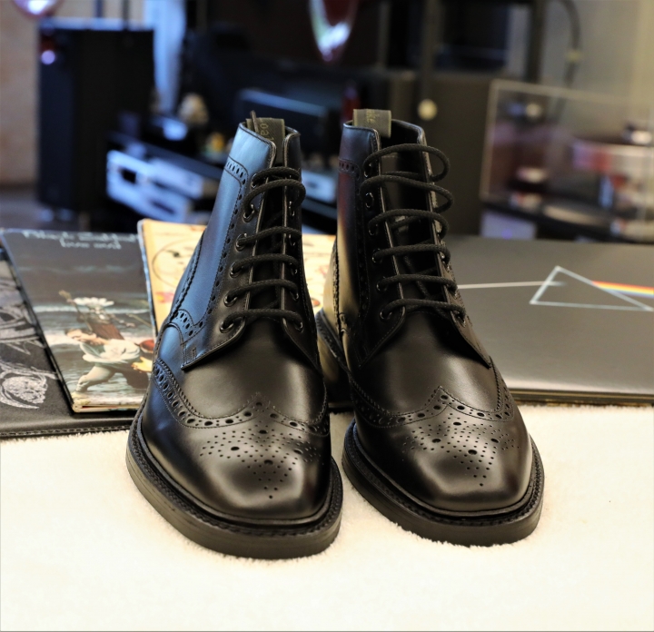 第二波 英式硬派 Loake Burford rubber-soled brogue boot 開箱