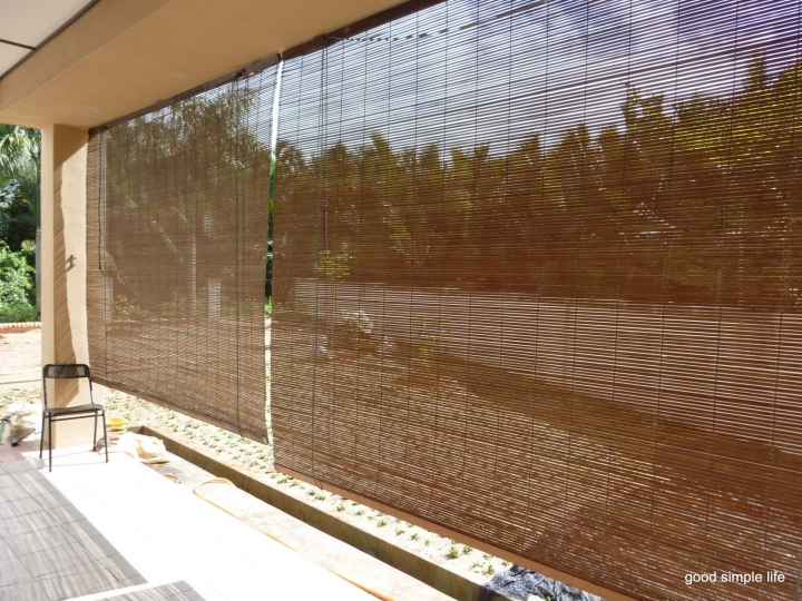 有人試過用大片捲簾遮住醜醜的車庫快速捲門嗎?