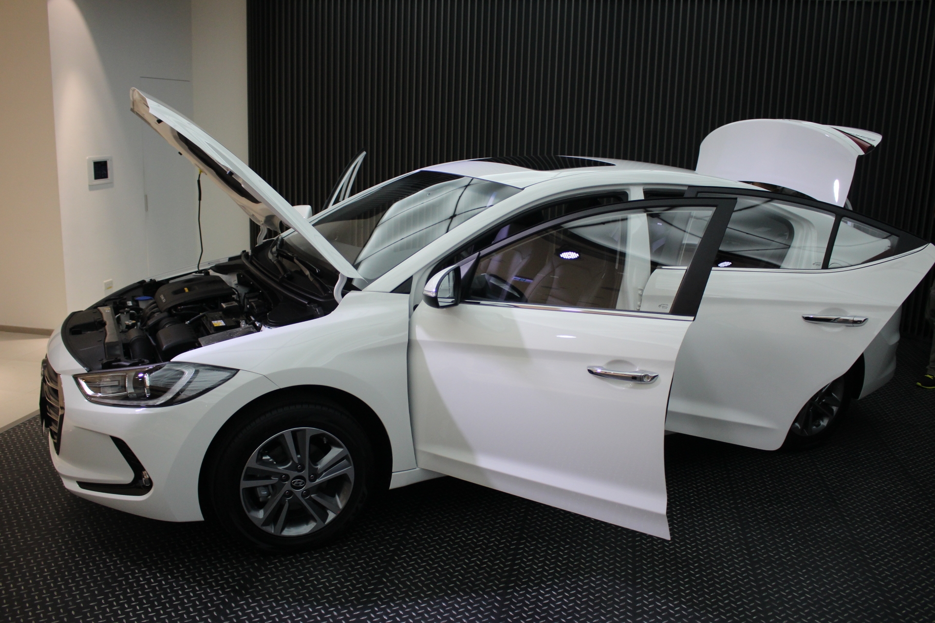 (6色全發+特仕版)「洗鍊歐風 超級進化」Hyundai Super Elnatra 試駕體驗分享
