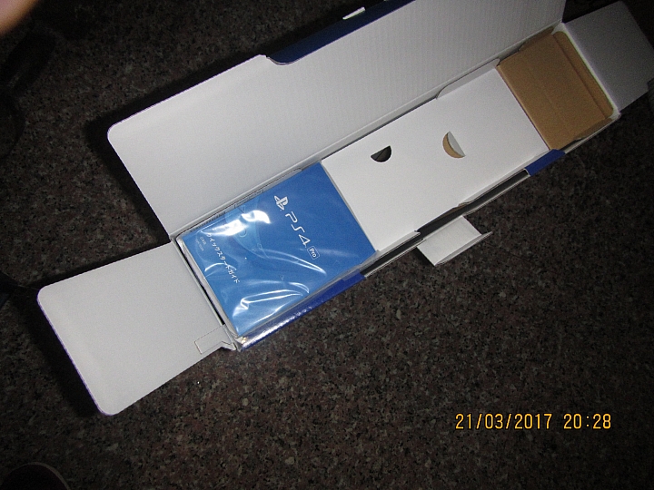 PS4 pro 開箱