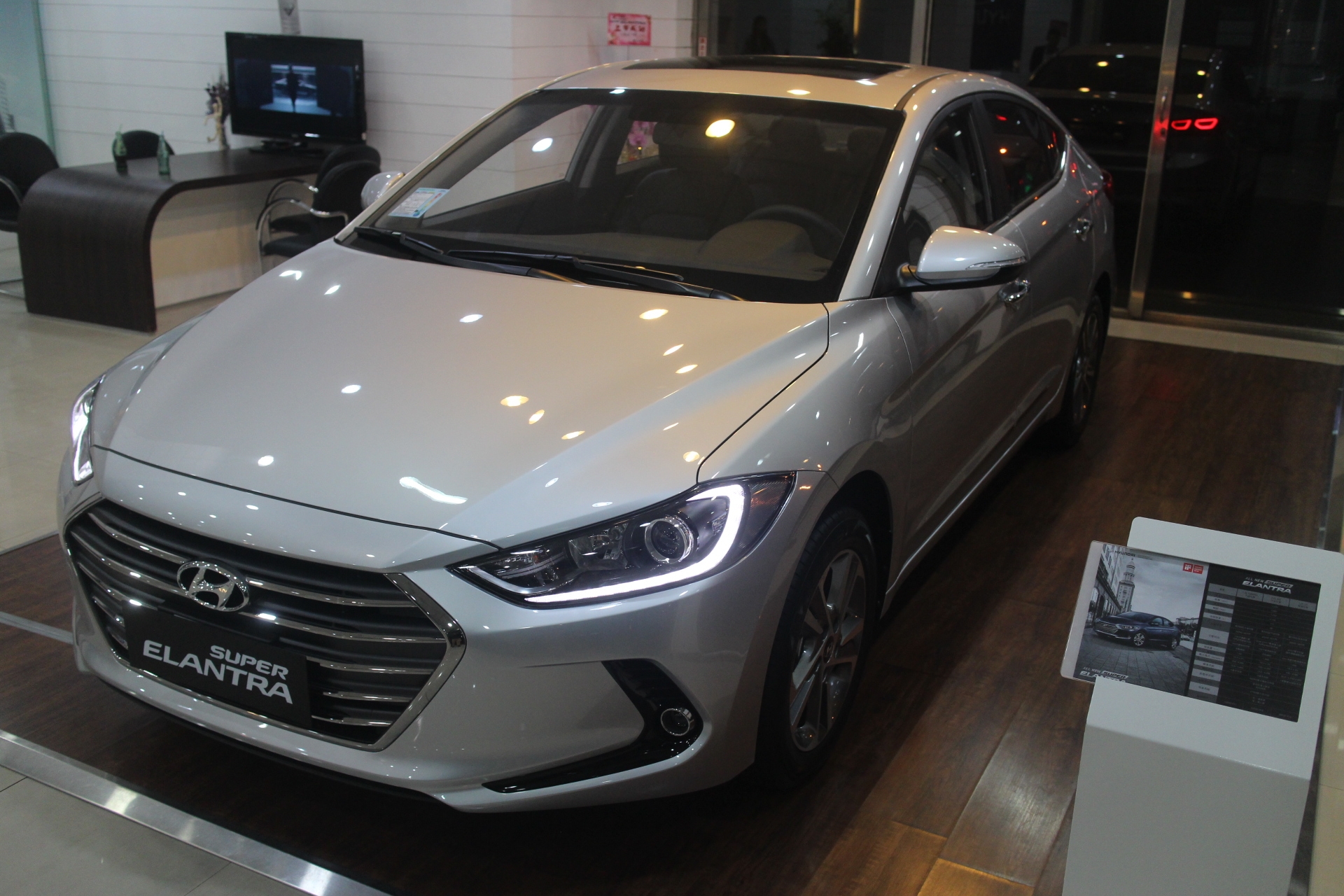 (6色全發+特仕版)「洗鍊歐風 超級進化」Hyundai Super Elnatra 試駕體驗分享