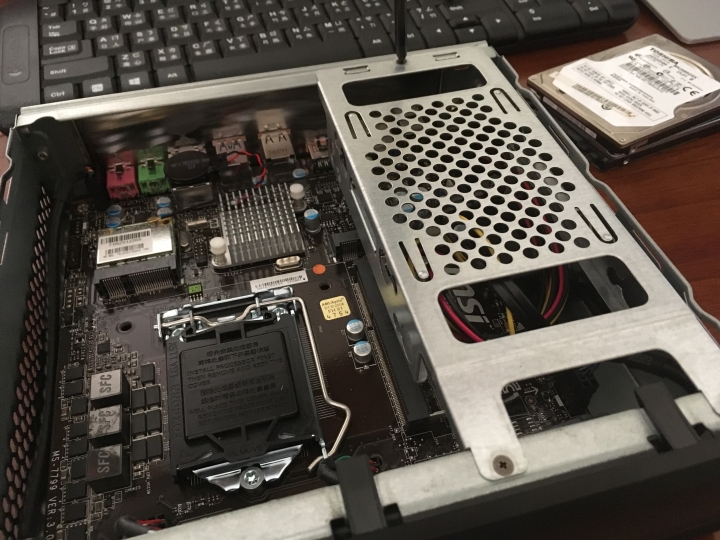 電腦組裝分享 Msi ProBox23 遲來的開箱 圖炸多