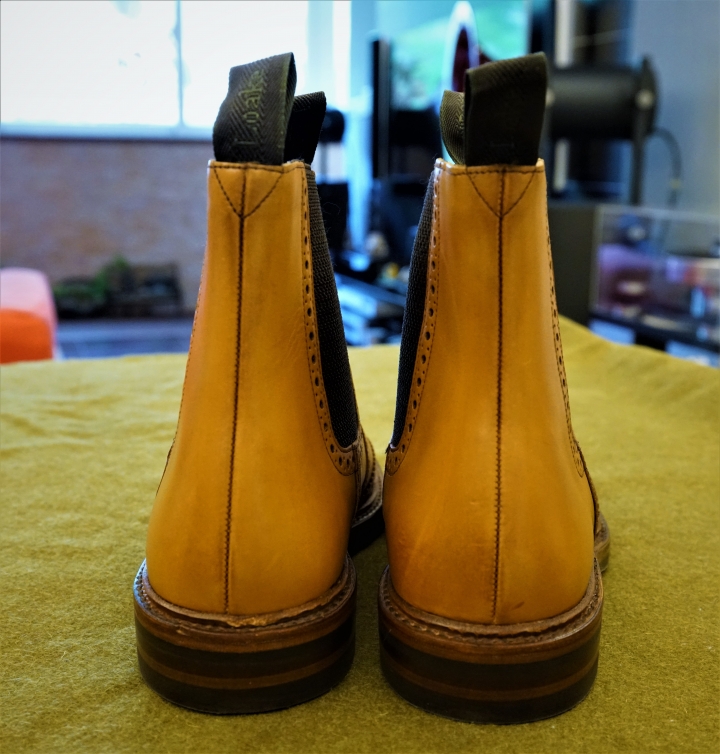 英系手工鞋 Loake Thirsk rubber-soled brogue Chelsea boot 初體驗....