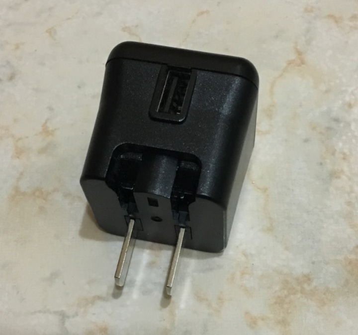 多輸出充電器開箱分享