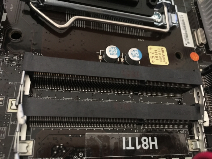 電腦組裝分享 Msi ProBox23 遲來的開箱 圖炸多