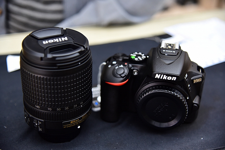 花25元,寫了Nikon D5600的開箱文。
