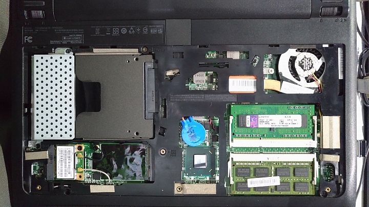 Think pad E130 是否可換裝此款 MINI PCIE 無線網卡?