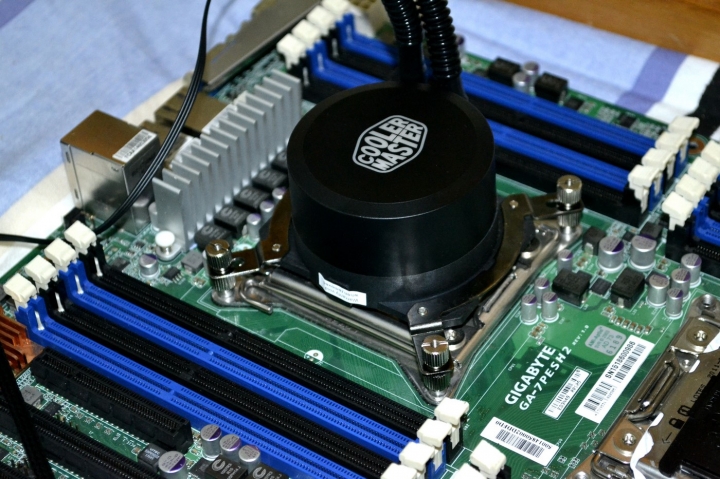 安裝簡易 平價高效 Cooler Master MasterLiquid Lite 120一體式水冷散熱器評測