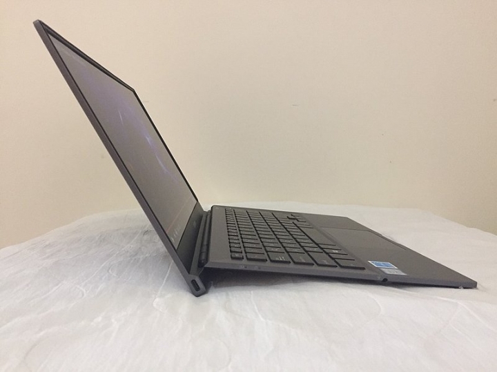 ASUS B9440UA商用 輕薄筆電 開箱