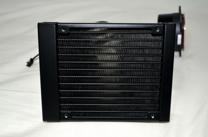 安裝簡易 平價高效 Cooler Master MasterLiquid Lite 120一體式水冷散熱器評測