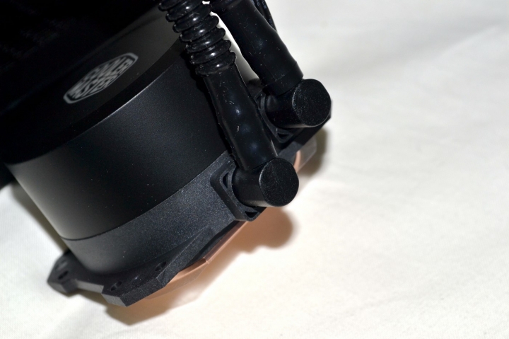 安裝簡易 平價高效 Cooler Master MasterLiquid Lite 120一體式水冷散熱器評測