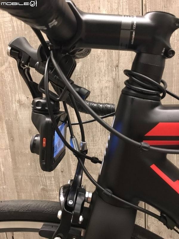 DIY公路車裝上汽車Mio行車紀錄器