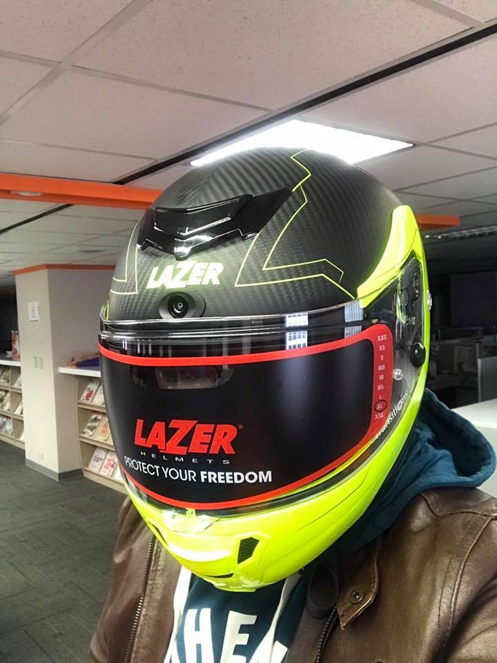 Jarvis Lazer 聯名款智慧安全帽簡易開箱