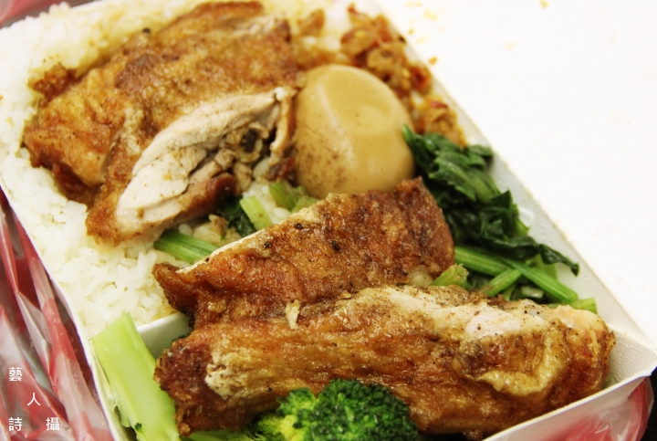 東區216巷排隊便當店.樓梯便當@食在台北.藝人詩攝