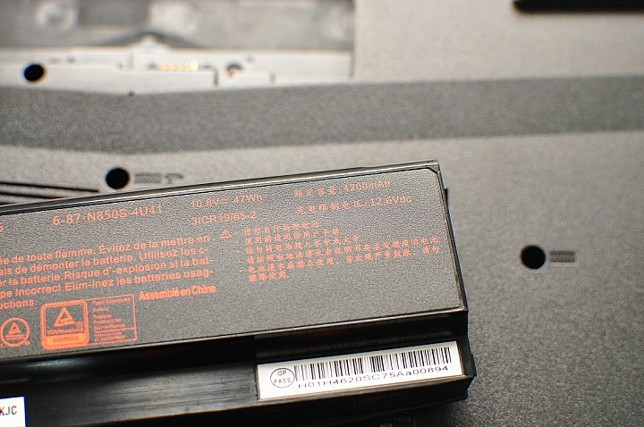 GIGABYTE Sabre 15 搭配炫麗RGB鍵盤,強勁出鞘