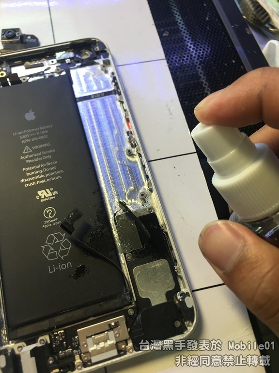 iPhone 6Plus 泡水後就爛掉了....(被拐來朝聖維修記錄 )