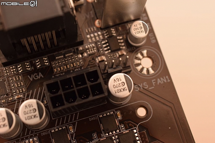 重返榮耀第2彈 R5 1400 技嘉 GA-AB350M-Gaming 3 對戰 i5 7400 開箱