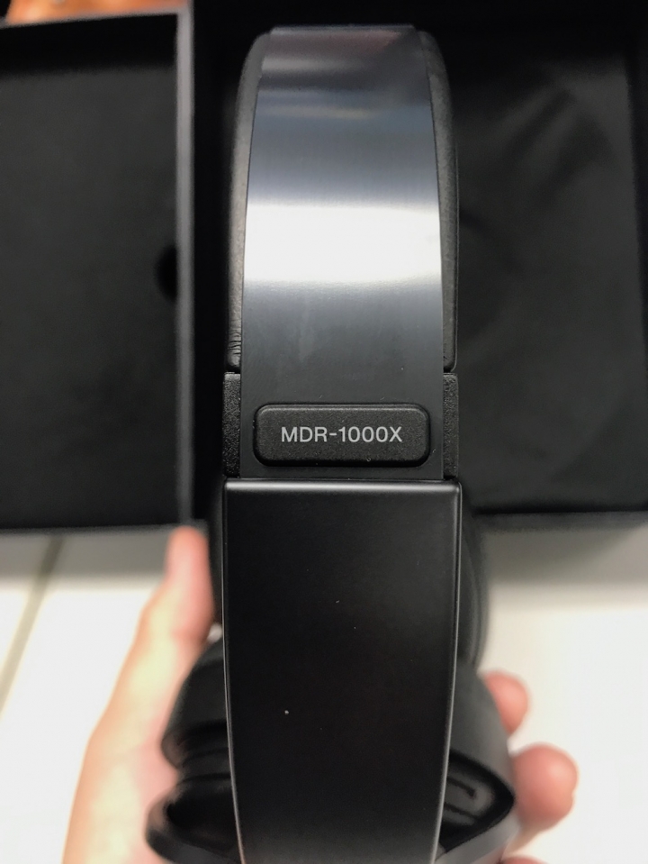 讓世界更清靜 – SONY MDR-1000X 無線降噪藍芽耳機開箱