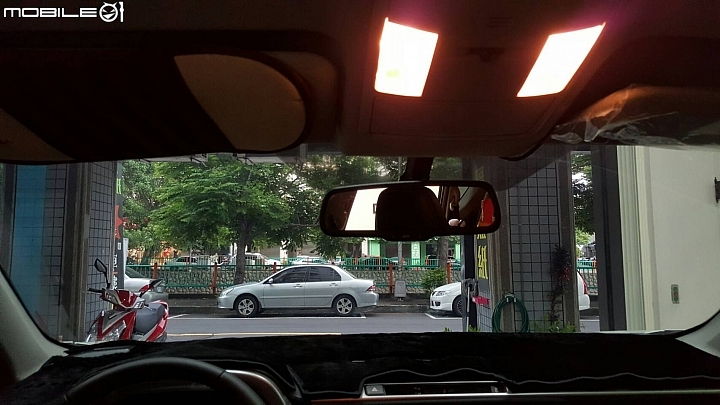 分享RAV4 全車尊爵系列 前檔XC40+車身K390